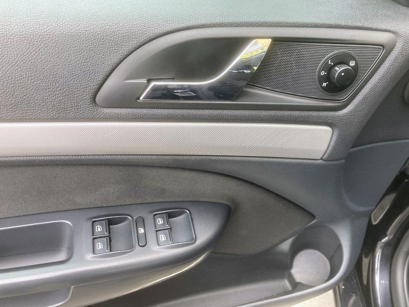 Škoda Octavia 1,6TDi (77kW)*PŮVOD ČR* - fotka 16 z 18