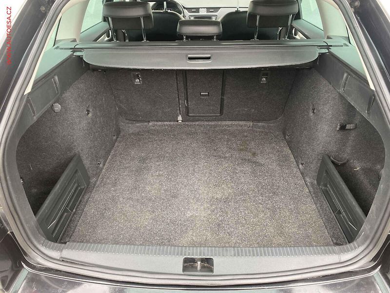 Škoda Octavia (2017) 2.0 TDi, Style, navi - fotka 7 z 17