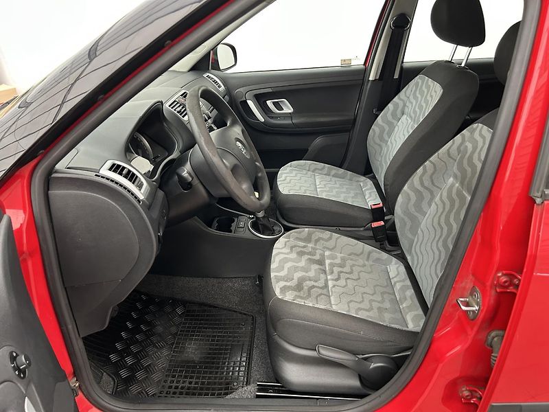 Škoda Fabia 1.9 TDI Ambiente - fotka 18 z 25