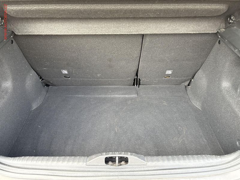 Citroën C3 (2018) 1.2PT, Navi, park.čidla - fotka 7 z 16