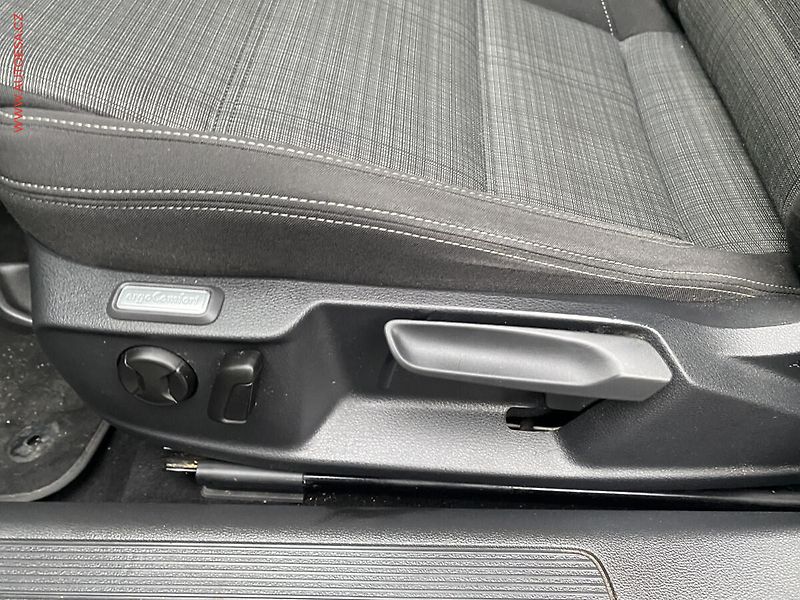 Volkswagen Passat (2021) 2.0 TDi, Business, DSG, TZ - fotka 15 z 19