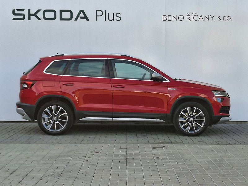 Škoda Karoq (2020) Scout DSG 4x4 2,0TDi 110kW - fotka 13 z 34