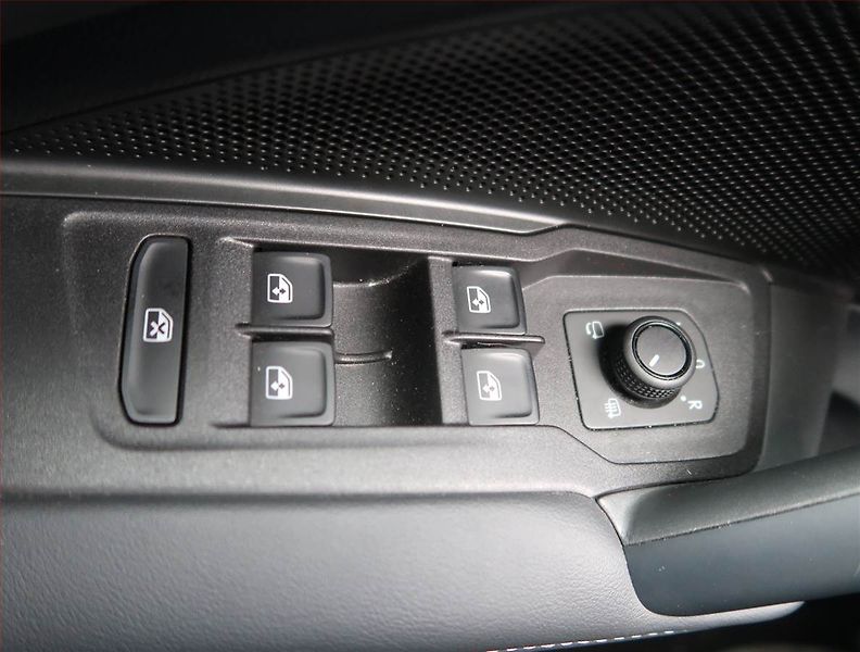 Volkswagen Tayron (2025) 1.5 eTSI - fotka 15 z 18