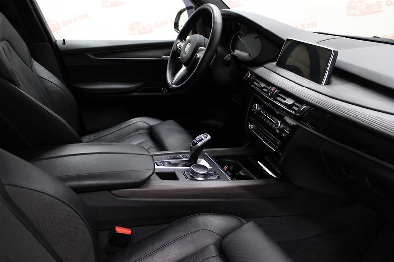 BMW X5 3,0 D 190kW M-paket DPH! - fotka 13 z 34