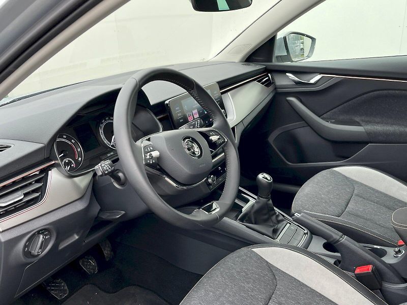 Škoda Scala (2022) 1.5 TSI 110kW Style - fotka 6 z 27