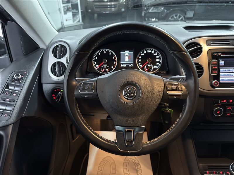 Volkswagen Tiguan 1,4   TSI 90KW CUP VÝHŘEV TOP - fotka 23 z 36