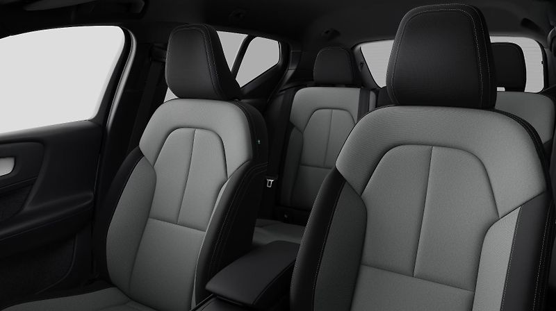 Volvo XC40 (2026) B3 DARK PLUS AUT - fotka 11 z 12