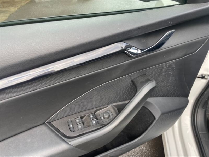 Škoda Octavia 1,5 e-TEC 110 Ambition AT - fotka 11 z 11