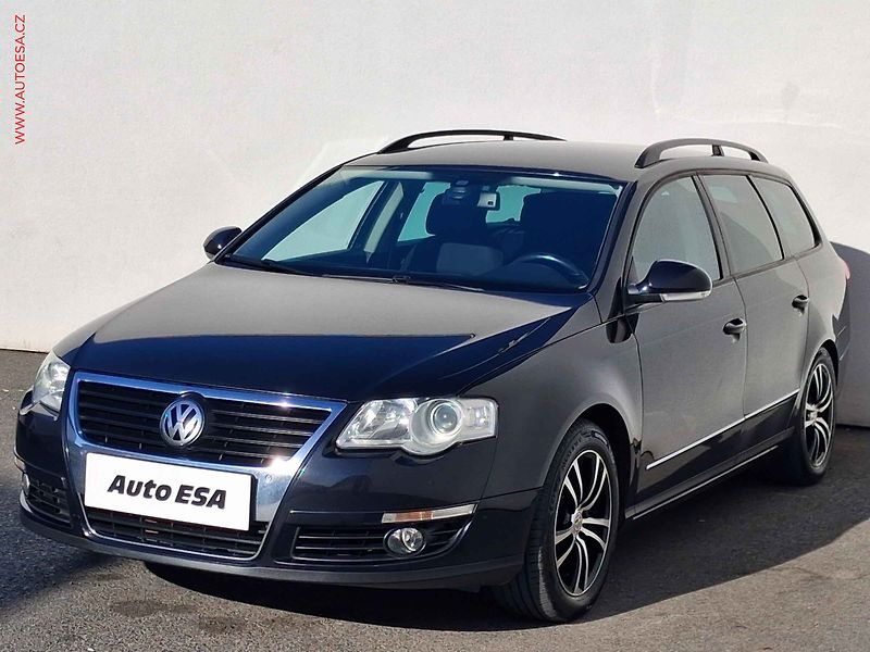 Volkswagen Passat (2009) 2.0 TDi, Sport, navi, Webasto - fotka 3 z 21