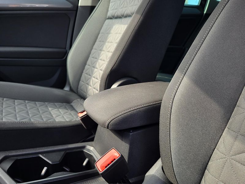 Volkswagen Tiguan 2.0 TDi 90kW LIFE - fotka 28 z 44