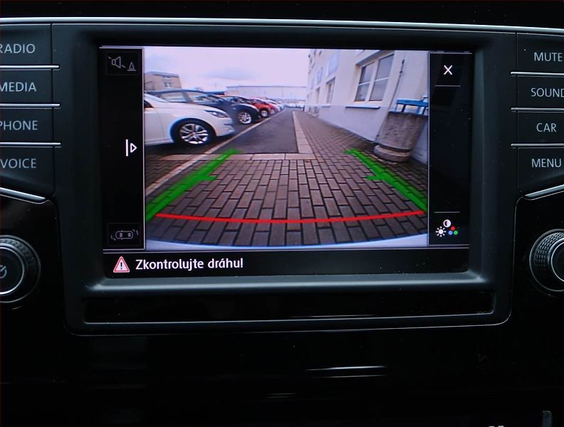 Volkswagen Golf (2017) Highline 2.0 TDI, Automat - fotka 16 z 19