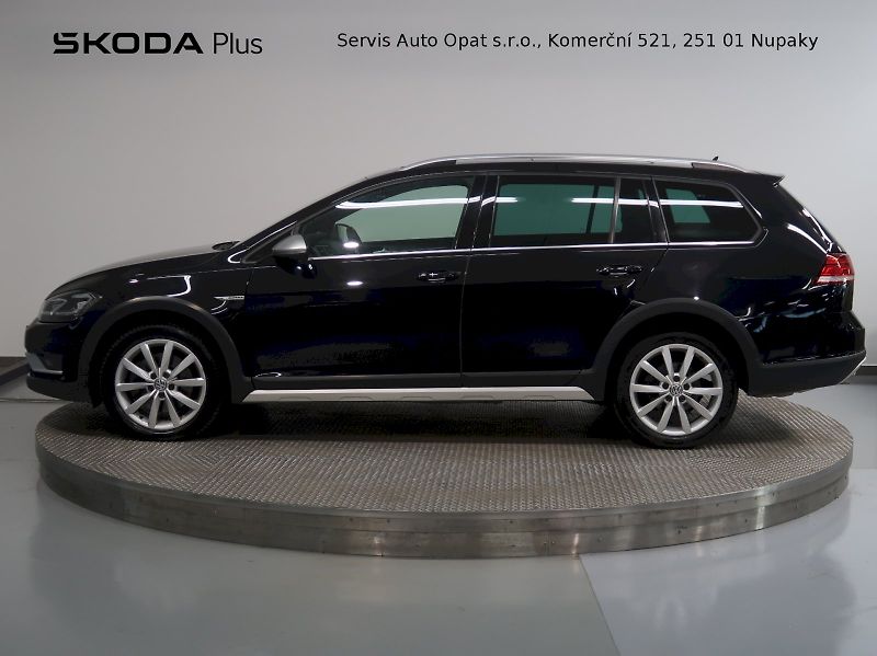 Volkswagen Golf (2019) ALLTRACK 2.0TDI 135kW 4M DSG - fotka 3 z 39