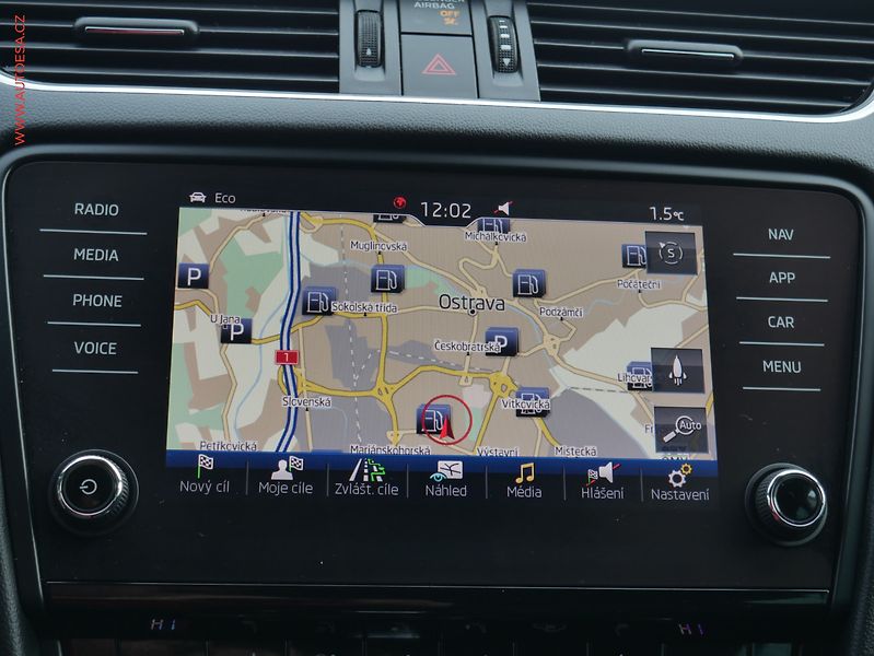 Škoda Octavia (2019) 2.0 TDi, RS, DSG, LED - fotka 14 z 26