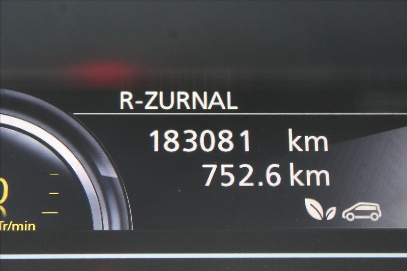 Renault Scénic 1,6 dCi  KEYLESS,7.MÍST,BOSE - fotka 9 z 34