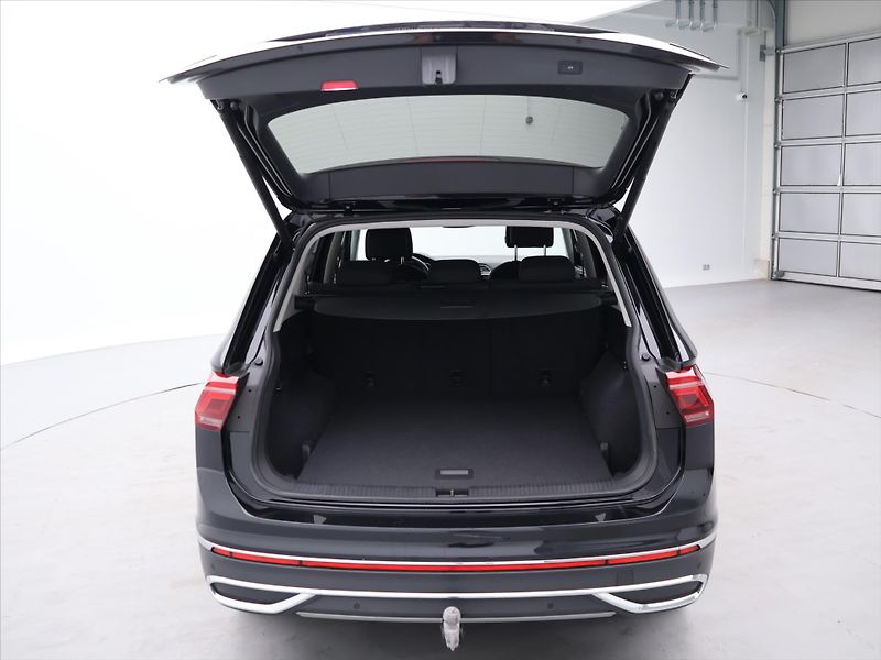 Volkswagen Tiguan Allspace 2,0 TDI DSG 4M CZ Elegance DPH - fotka 9 z 29