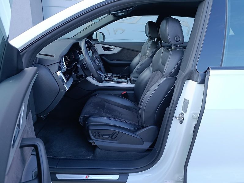 Audi Q8 50TDI QUATTRO S-LINE ČR DPH - fotka 11 z 31
