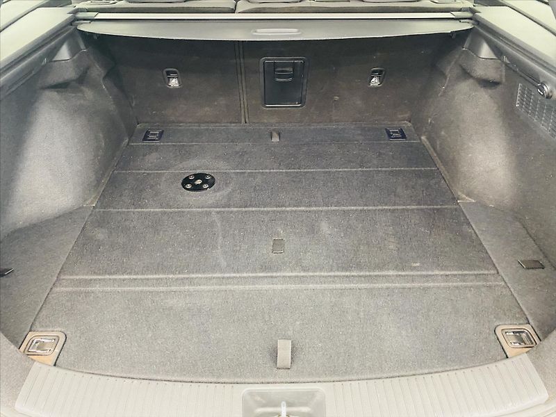 Hyundai i30 1,5 T-GDi 117kW Smart - fotka 21 z 25