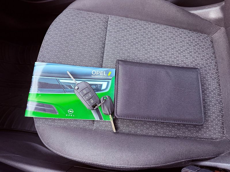 Opel Crossland X 1.2 Enjoy, ČR, 34 tkm - fotka 24 z 26