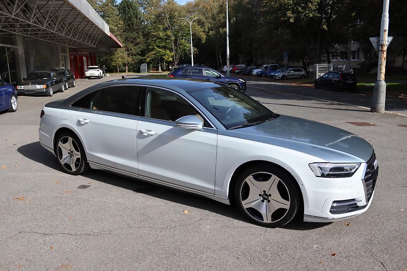 Audi A8 - fotka 12 z 68