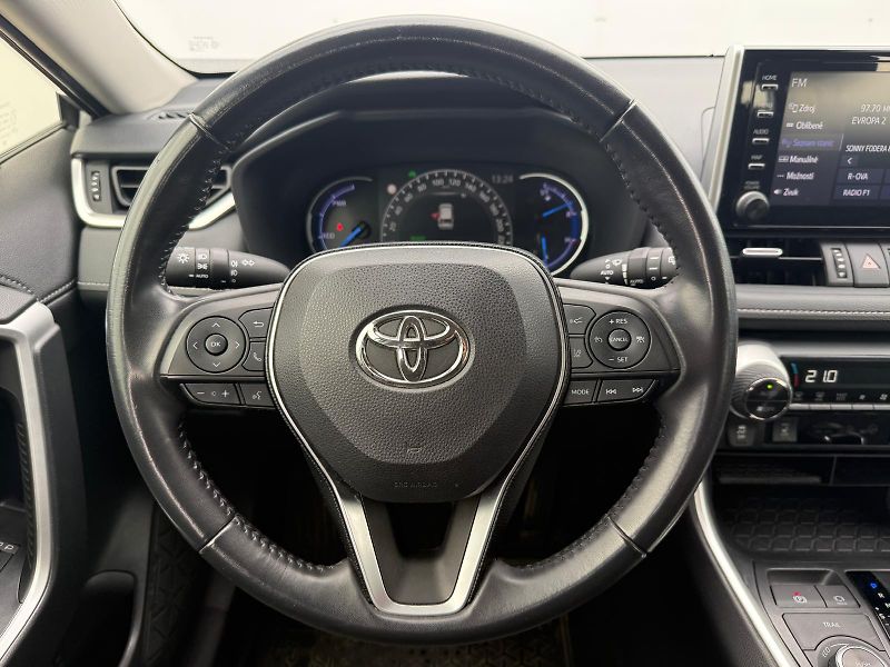Toyota RAV4 2.5 HSD e-CVT AWD Comfort - fotka 15 z 28