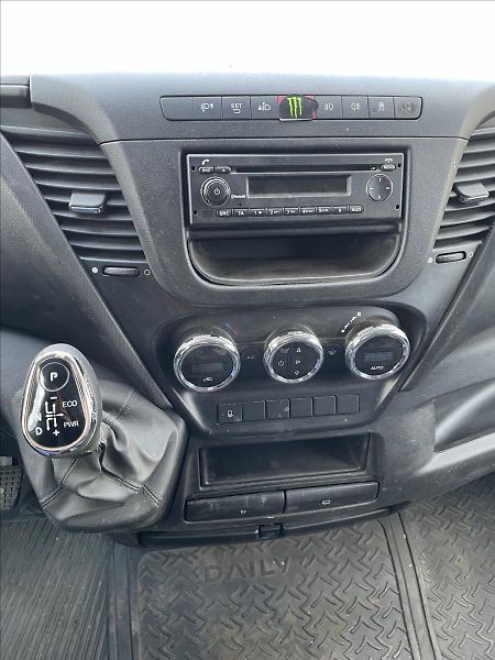 Iveco Daily 3,0 125kW*Automat* - fotka 11 z 25