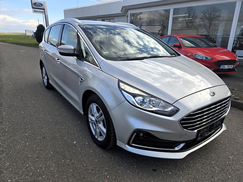 Ford S-MAX (2021) Titanium 2,0 nafta 110kw/150PS - fotka 4 z 22