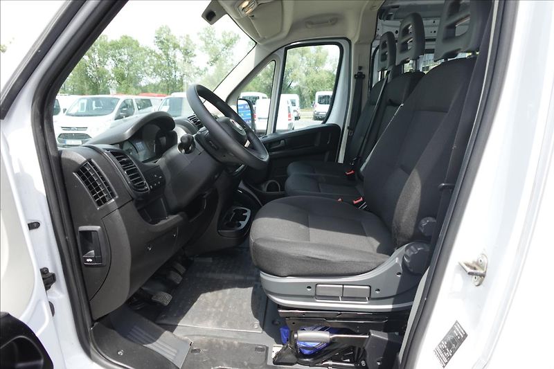 Fiat Ducato 2,2 MJT  L2H1 6MÍST KLIMA - fotka 20 z 33