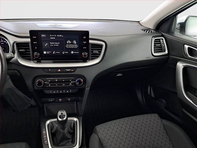 Kia Ceed (2024) 1.5 T-GDI, ČR,1.maj - fotka 8 z 19
