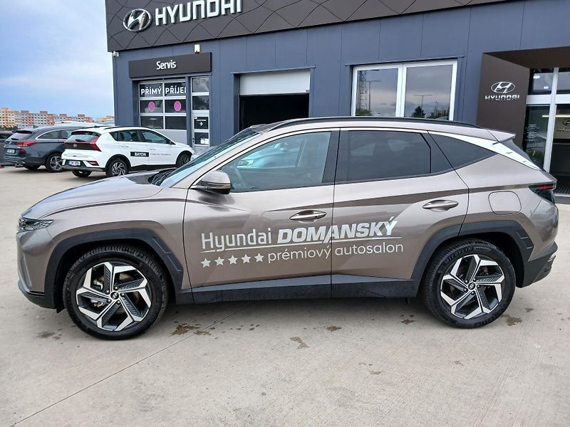 Hyundai Tucson Plug-in Hybrid1,6 T-GDI 4x4 AT - fotka 2 z 20