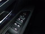 Peugeot 5008 (2019) 1.5 BlueHDi, 7 míst, Tempomat - náhled 18