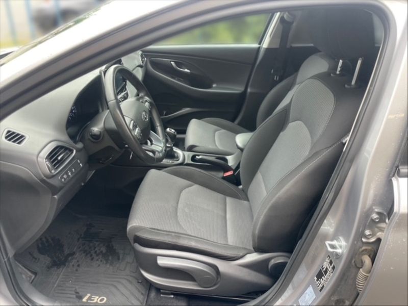 Hyundai i30 1,5 T MHEV Comf kombi 5d - fotka 7 z 11