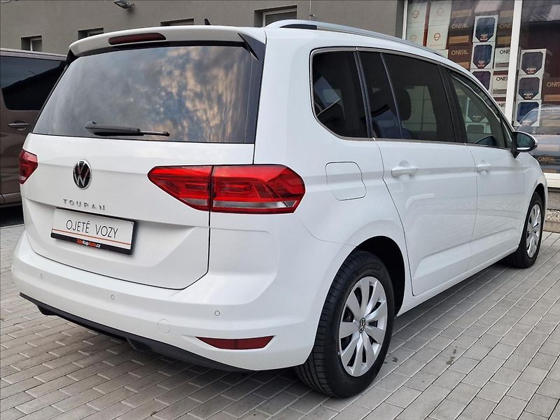 Volkswagen Touran 2.0 TDI Comfortline,ČR,1.Maj. - fotka 10 z 50