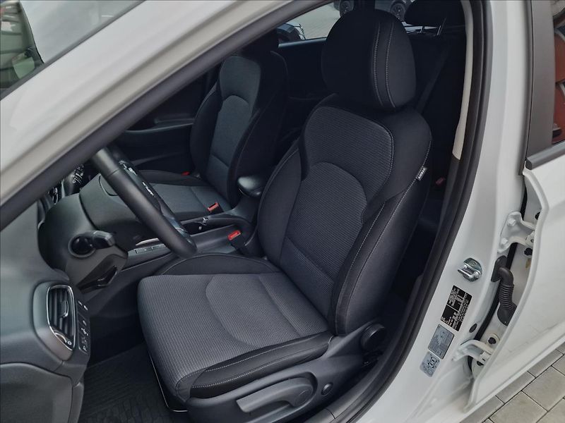Hyundai i30 1.0 T-Gdi Comfort,ČR,1.Maj - fotka 31 z 47