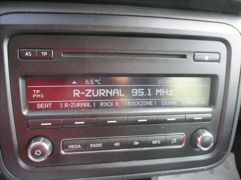 Škoda Fabia 1,2 i, Eleg.,aut.klima,servis, - fotka 22 z 43