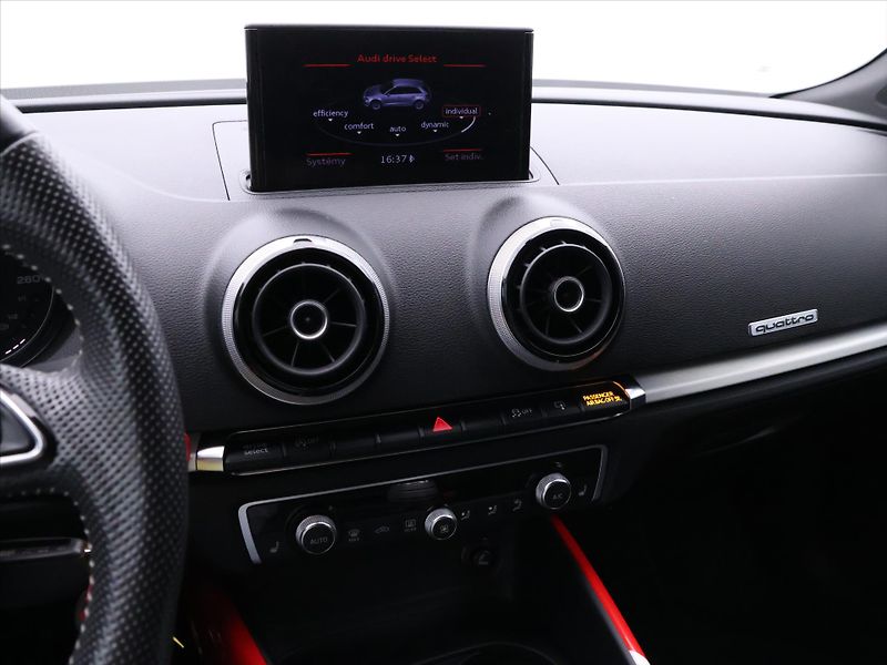 Audi A3 2,0 TDI 110kW Quattro CZ - fotka 23 z 35