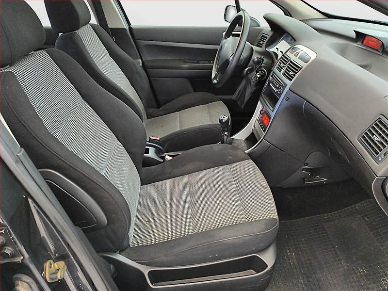 Peugeot 307 (2005) 1.6 HDi, po STK, jezdí dobře - fotka 9 z 13