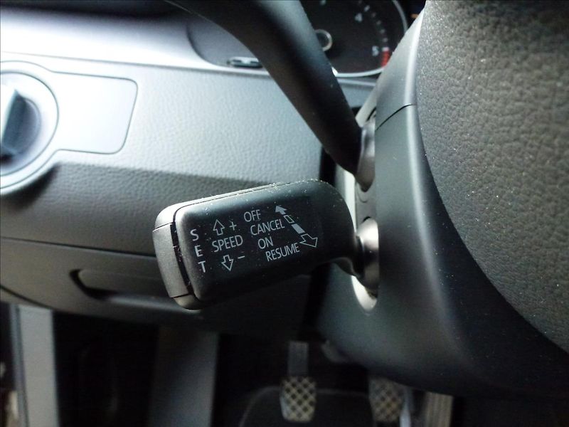 Volkswagen Passat 1,6 TDI Serviska, TOP STAV !!! - fotka 33 z 60