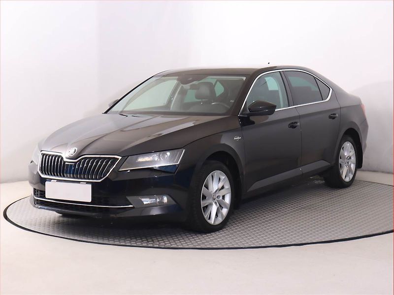 Škoda Superb (2016) Laurin&Klement 1.8 TSI - fotka 2 z 21