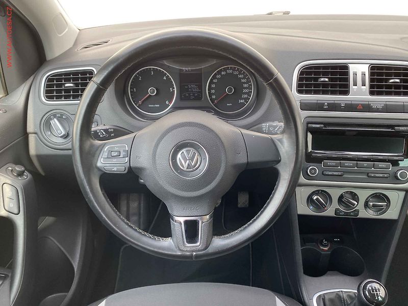 Volkswagen Polo (2014) 1.6 TDi, Life, park.asist - fotka 11 z 16