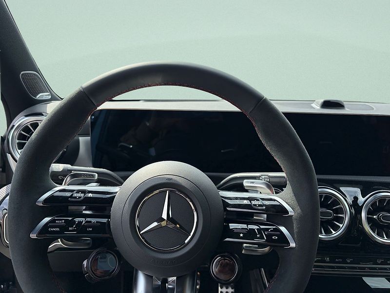 Mercedes-Benz Třídy A (2026) A 45 AMG S 4MATIC+ - fotka 10 z 15