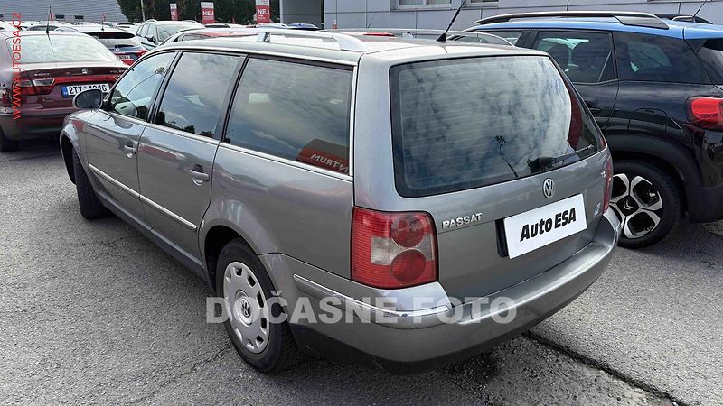 Volkswagen Passat (2004) 1.9TDi, Highline, DSG - fotka 2 z 3