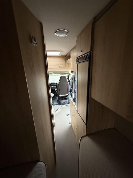 Clever Vans (2020) FlexKids 5 míst,tažné 3t,solar - fotka 10 z 32