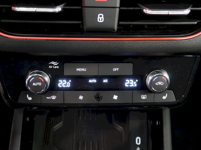 Škoda Scala (2025) MONTE CARLO 1.0TSI 85KW DSG - fotka 14 z 34