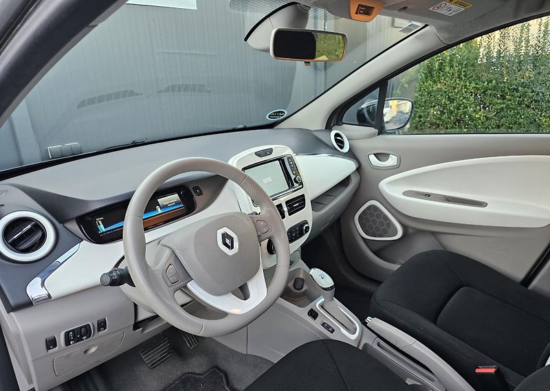 Renault ZOE NAVI,2xKOLA,SERVISKA - fotka 16 z 46