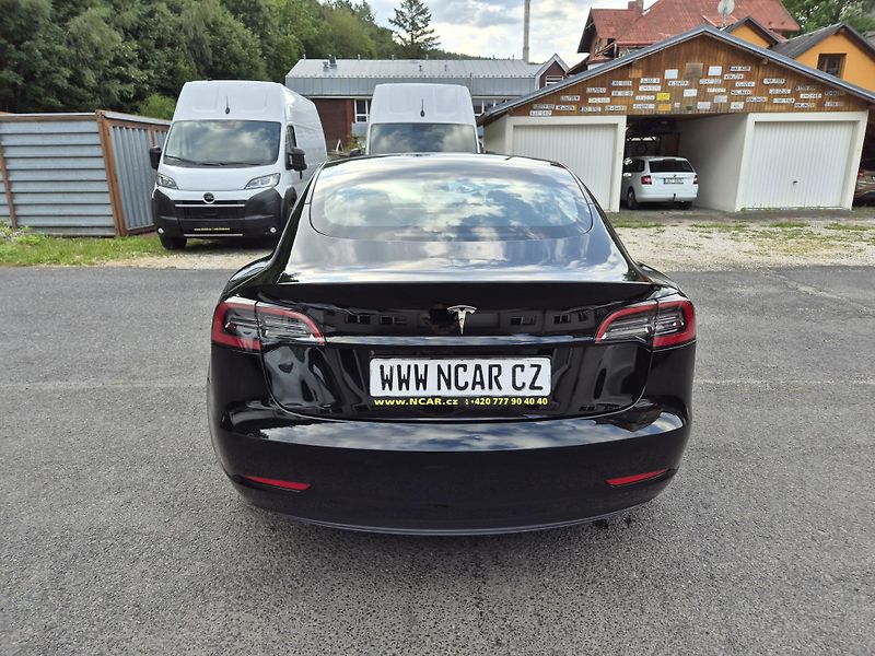 Tesla Model 3 STANDART RANGE 208kw SOH 94% - fotka 8 z 49