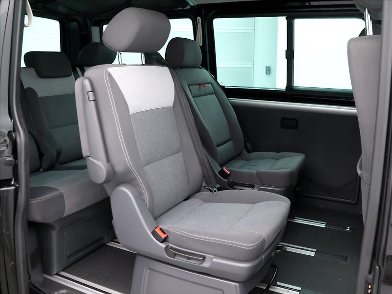 Volkswagen Multivan 1,9 TDI 75kW Startline - fotka 14 z 35