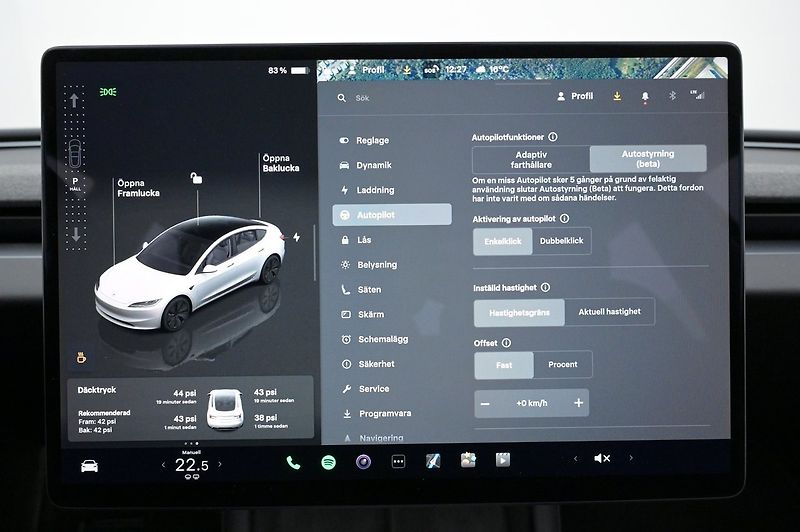 Tesla Model 3 long Range AWD Highland - fotka 11 z 23