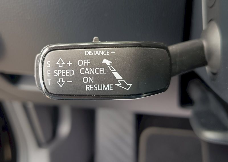 Škoda Superb (2022) 2.0TDI 110kW DSG COMFORT PLUS - fotka 17 z 35