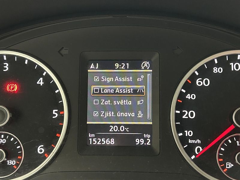 Volkswagen Tiguan 2.0 TDI 4x4 LIFE - fotka 12 z 29