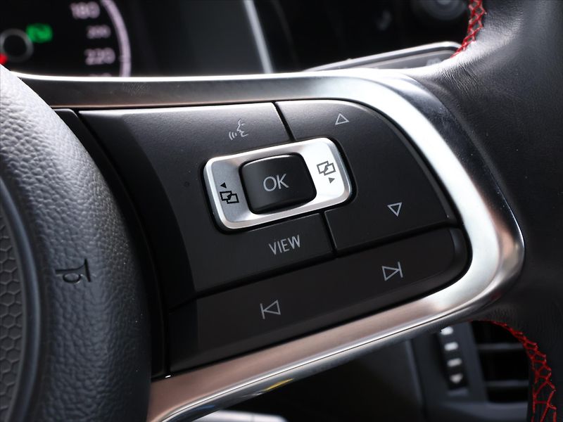 Volkswagen Polo 2,0 TSI GTI 147kW DSG LED Beat - fotka 18 z 28